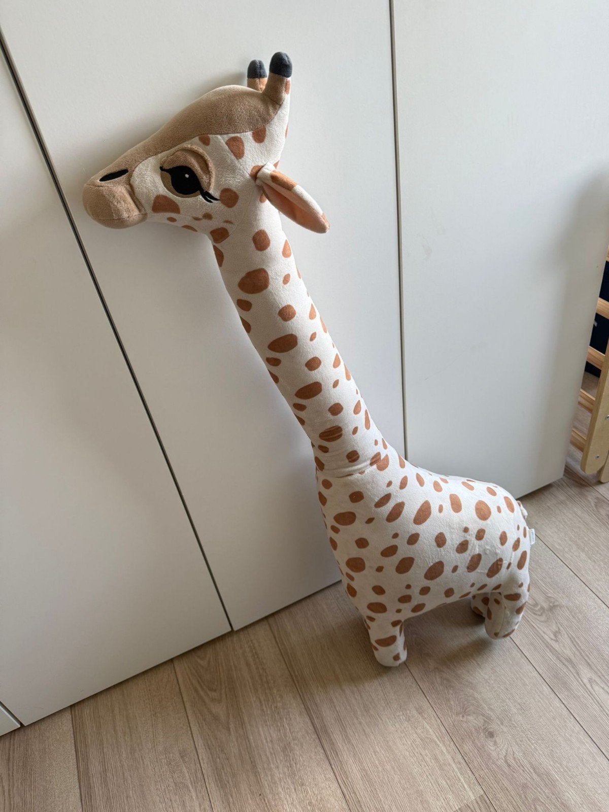 H&M Home knuffelgiraf 100 cm - Decoratie babykamer, Ophalen, Overige merken, Giraf, Zo goed als nieuw