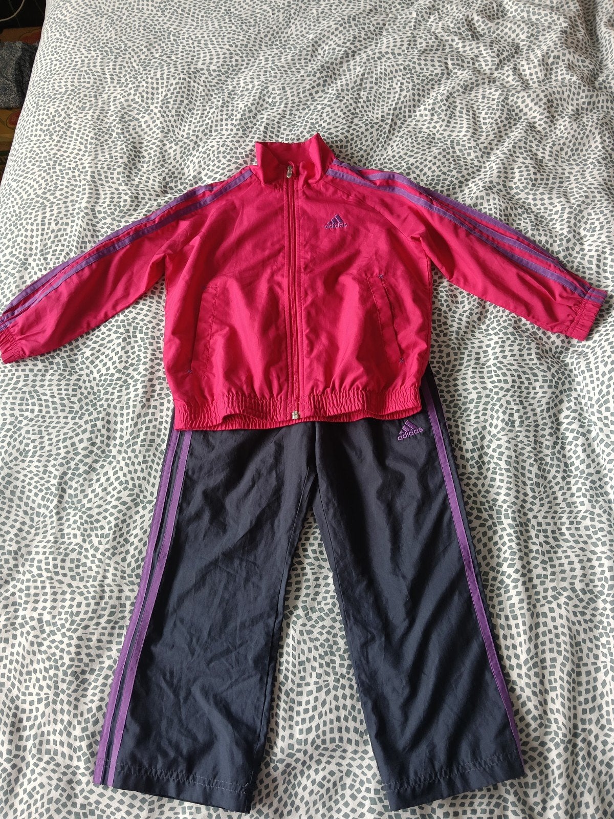 meisjes trainingspak adidas, roze, donkerblauw en paars maat, Ophalen of Verzenden, Meisje