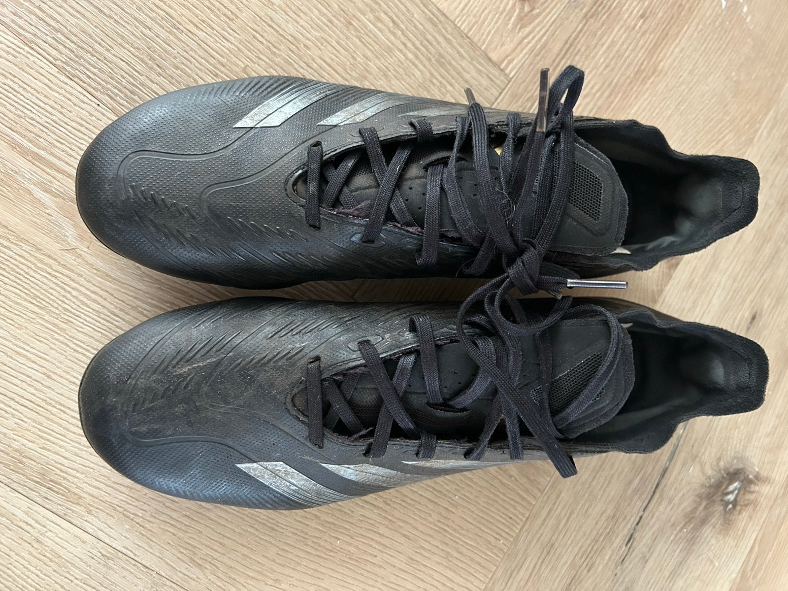 Adidas Predator voetbalschoenen - US 9 / EU 42 2/3, Maat XS of kleiner, Ophalen, Zo goed als nieuw, Schoenen