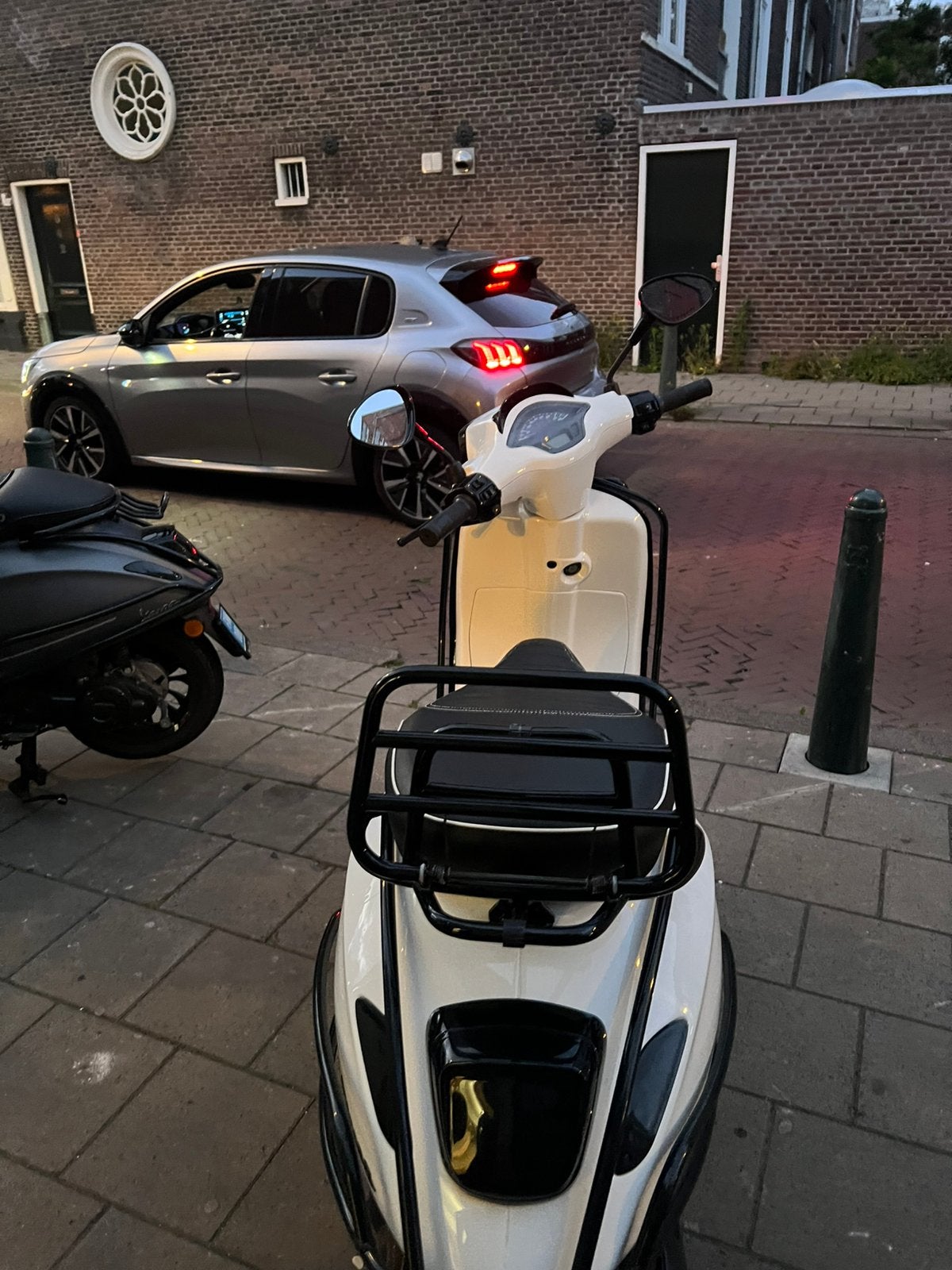 Vespra sprint 2021, Ophalen, Vespa S, Zo goed als nieuw, Benzine