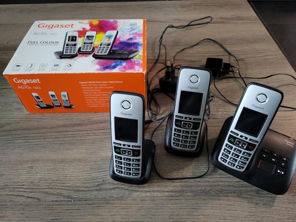 Gigaset A670A Trio DECT telefoonset met antwoordapparaat, Ophalen of Verzenden, Zo goed als nieuw, 3 handsets