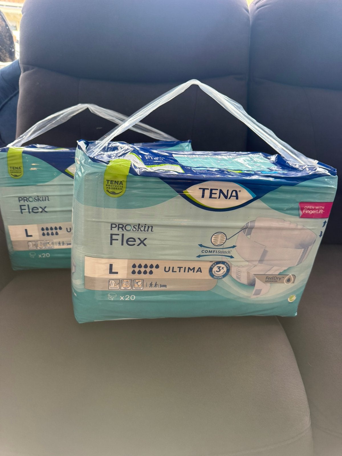 2 pakken pampers (ouderen), Ophalen of Verzenden, Zo goed als nieuw