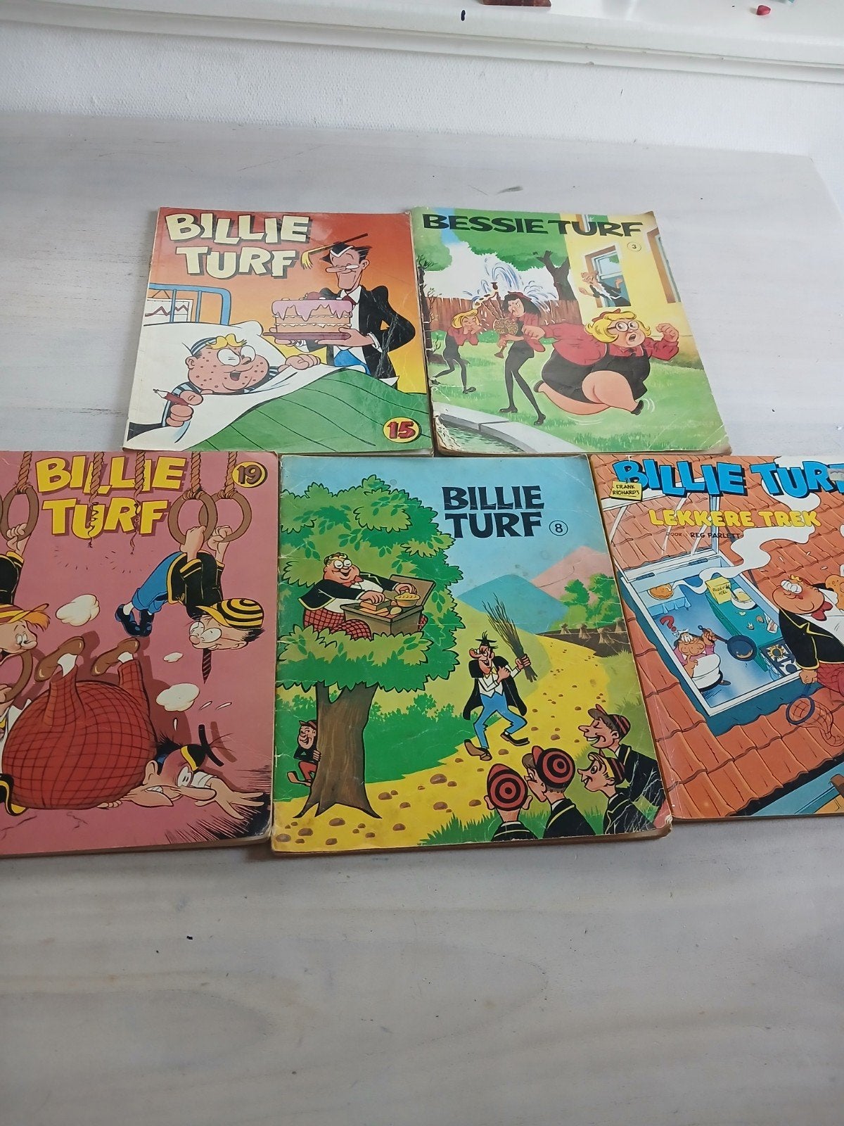 Billie Turf en Bessie Turf stripboeken - 5 stuks, Ophalen of Verzenden