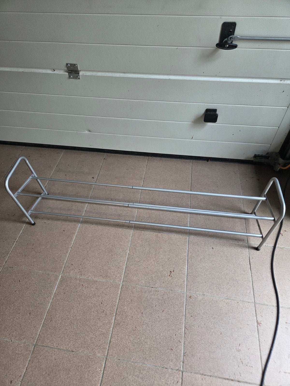Uitschuifbaar schoenenrek - 79-125 cm breed, Ophalen