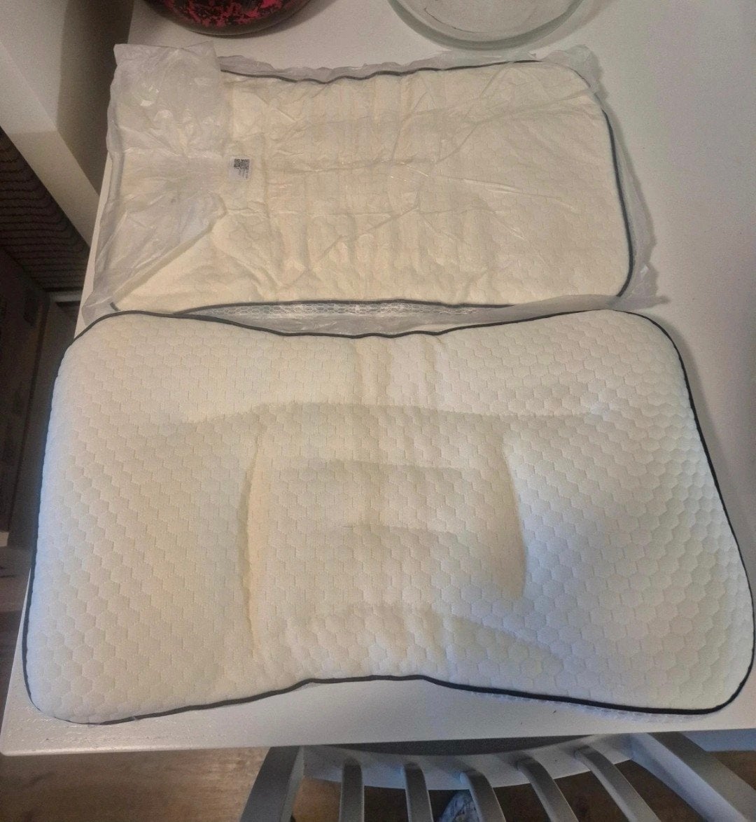 2 Ergonomische kinderkussens  met ruimteprint,ademende hoes., Ademend, Verzenden, Nieuw, Kussen