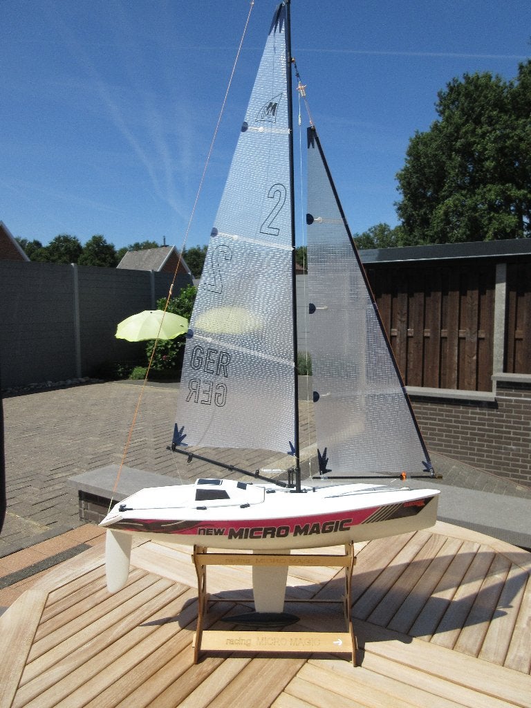 Modelbouw zeilboot Micro Magic V 2 van Hacker, Ophalen, Zo goed als nieuw, 1:50 tot 1:200, Overige merken