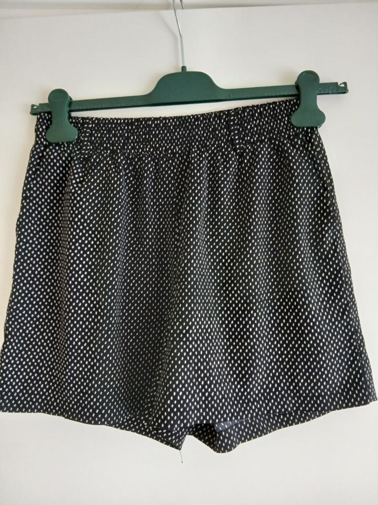 Korte broek Norah maat 36, Kort, Zwart, Ophalen of Verzenden, Norah