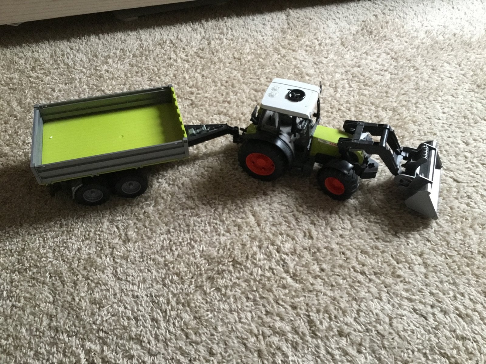 Bruder tractor claas met aanhanger, Ophalen of Verzenden, Zo goed als nieuw