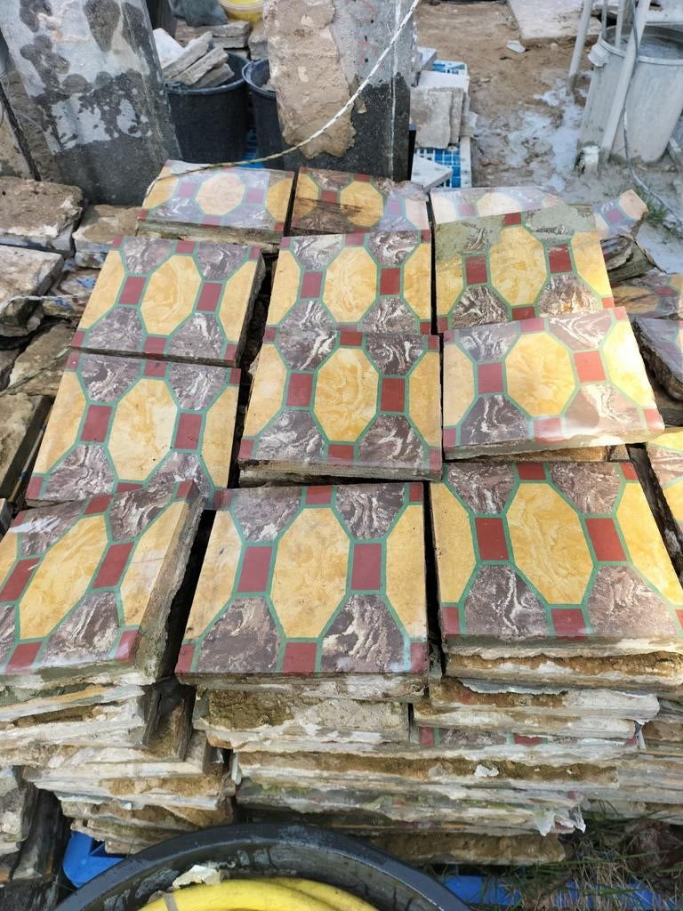 Gratis Antieke vintage patroon cementtegels niet portugees, Minder dan 3 m³, Ophalen