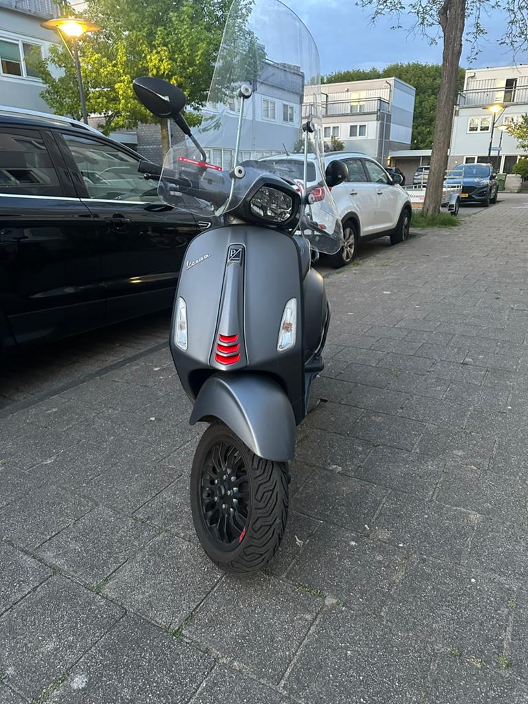 Vespa Sprint E4 Iget, Fietsen en Brommers, Scooters | Vespa, Ophalen, Gebruikt, Maximaal 45 km/u, Benzine