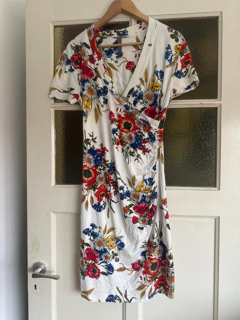 Klaes & Myras Bloemenjurk - Maat M, Kleding | Dames, Jurken, Maat 38/40 (M), Wit, Ophalen of Verzenden, Zo goed als nieuw