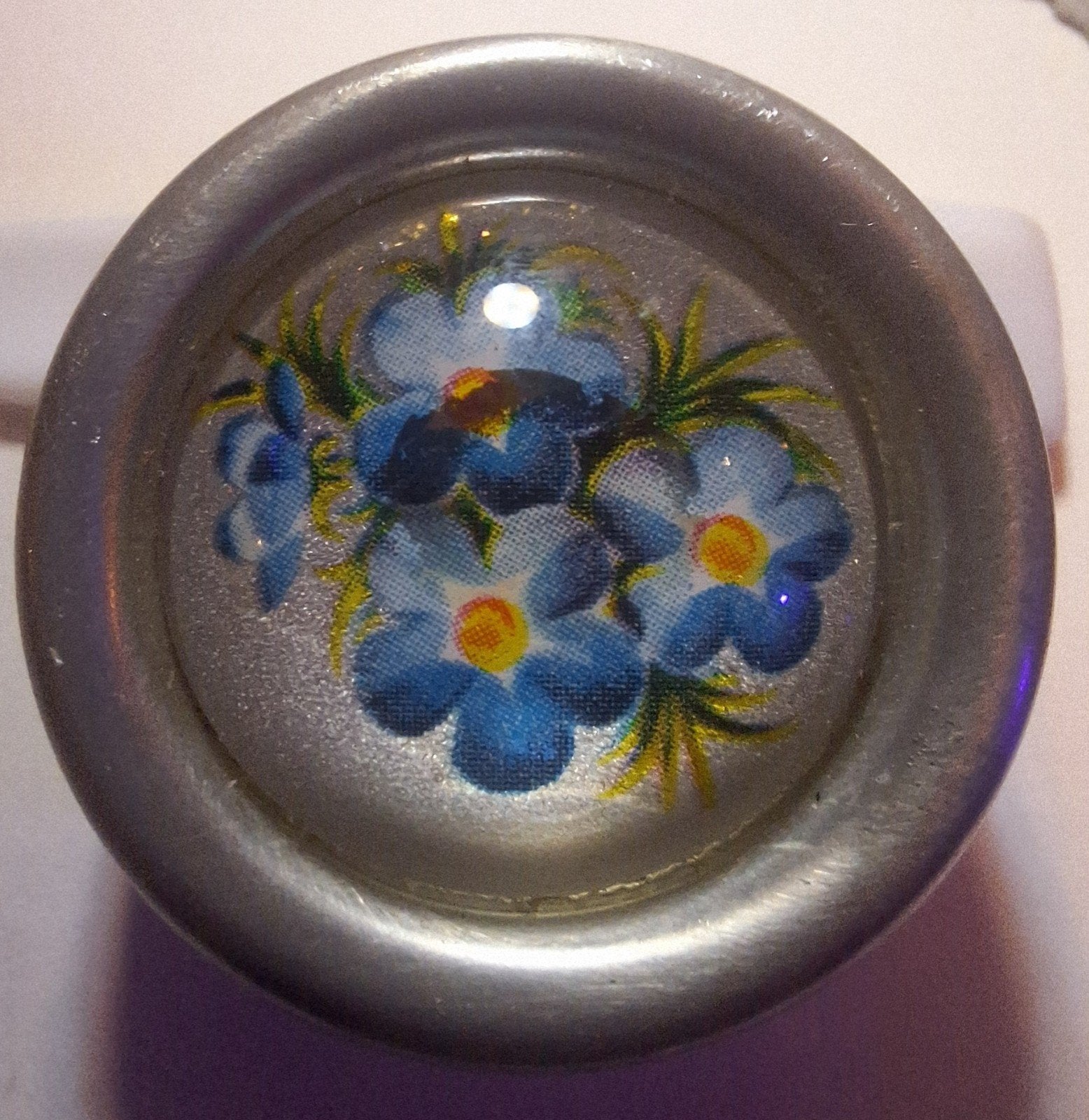 Vintage Deense Tinnen Pillendoosje met Bloemen, Ophalen of Verzenden