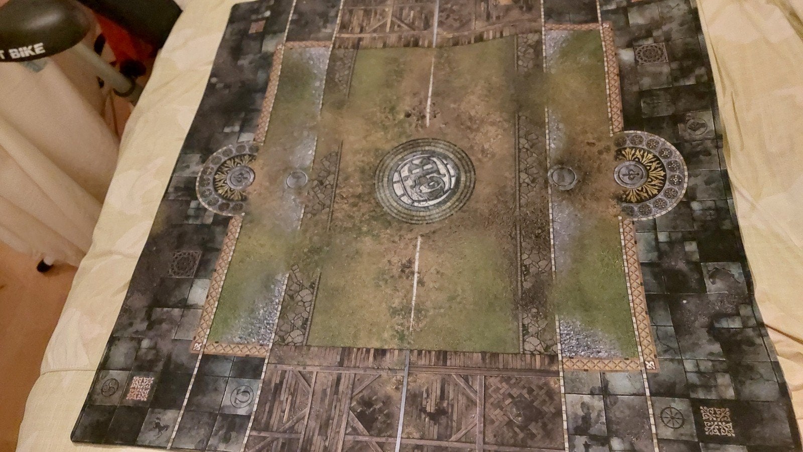 Guild Ball set met speelmat, figuren en accessoires, Gebruikt, Overige soorten, Ophalen of Verzenden, Geverfd
