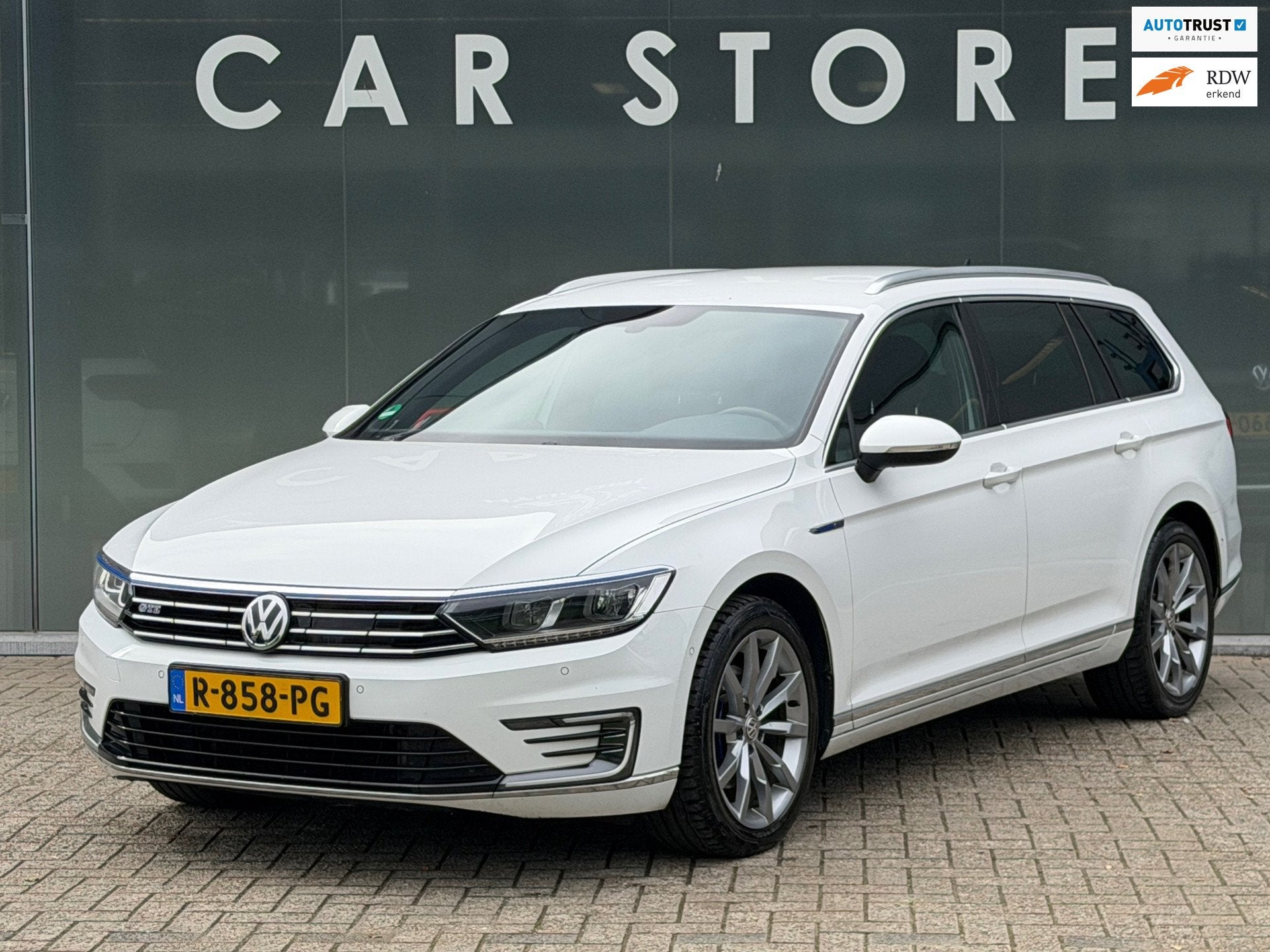Volkswagen Passat Variant 1.4 TSI GTE Highline VIRTUAL TREKH, Dealer onderhouden, Stof, Gebruikt, Wit