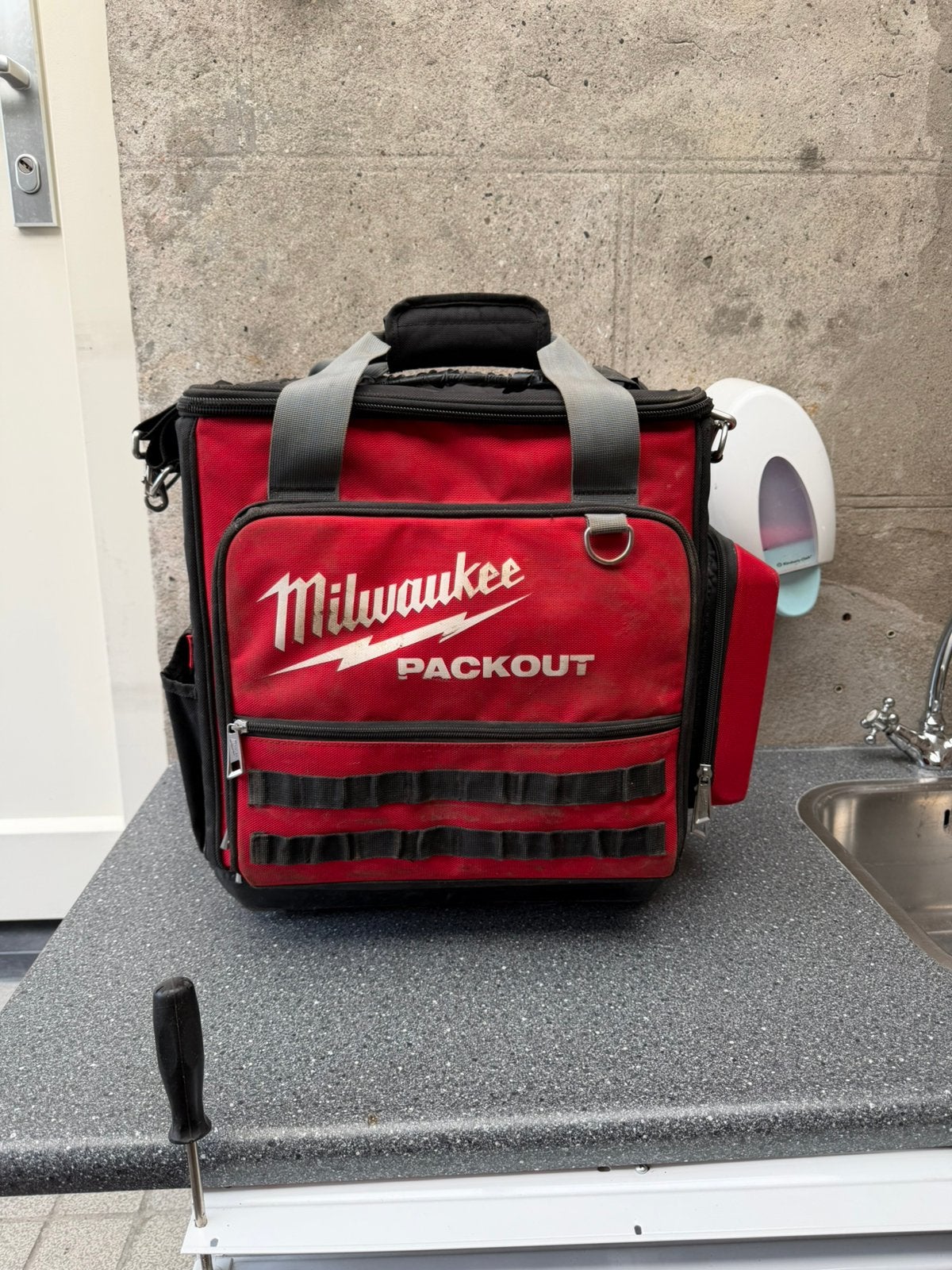 Milwaukee techbag, Doe-het-zelf en Verbouw, Ophalen, Zo goed als nieuw
