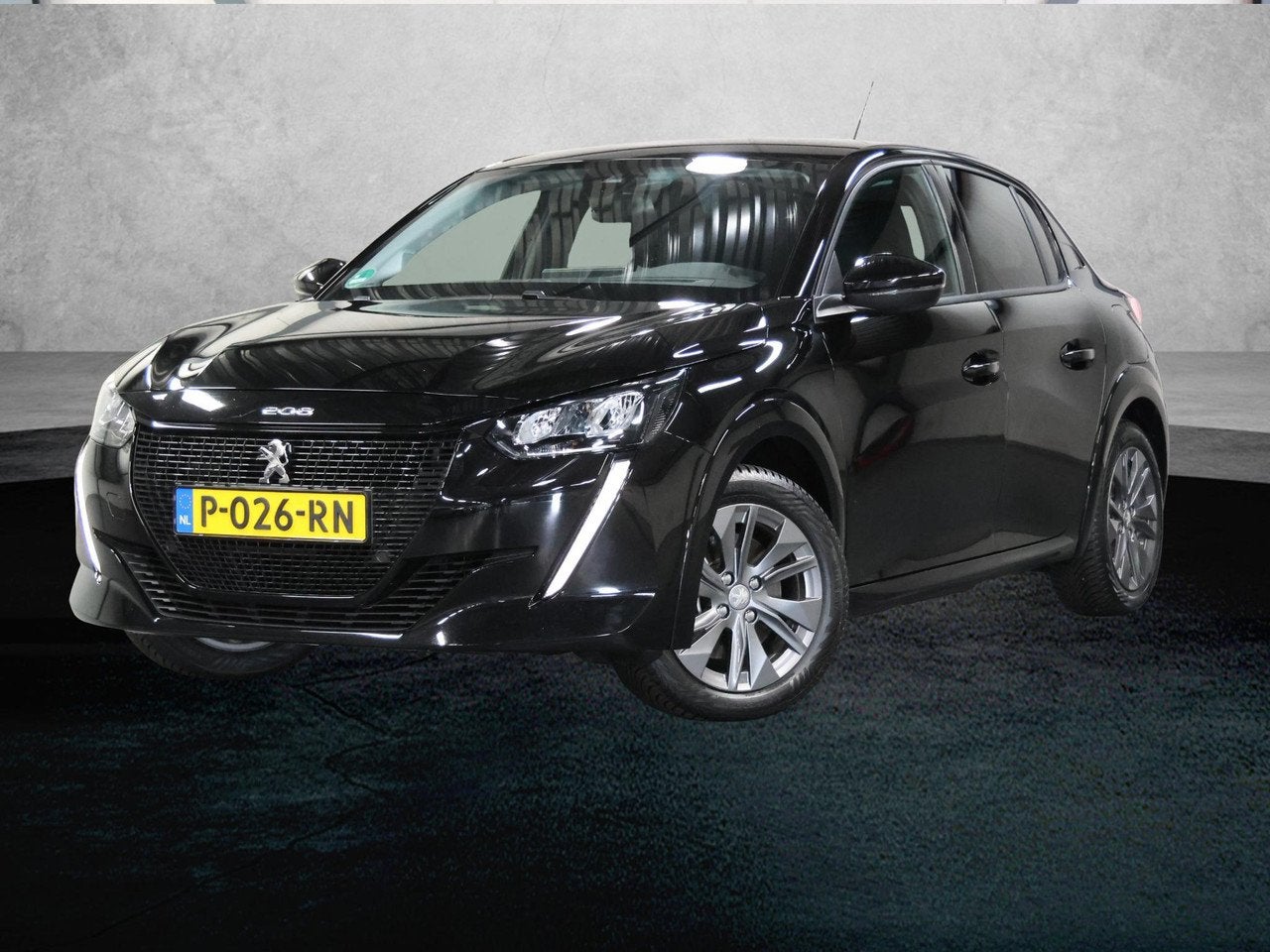 Peugeot e-208 EV Allure Pack 50 kWh 136PK | 1ste eigenaar |, Auto's, Peugeot, Dealer onderhouden, 136 pk, Gebruikt, Zwart