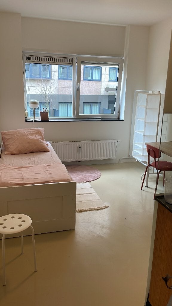 ⁠Bed Brimnes x 2 individual matresses, Huis en Inrichting, Ophalen, Gebruikt, 90 cm, Wit