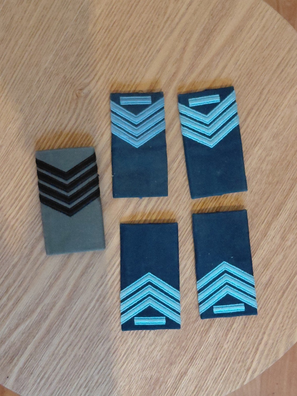 koninklijke luchtmacht rangen klu schouderstukken, Ophalen of Verzenden, Luchtmacht, Nederland, Embleem of Badge