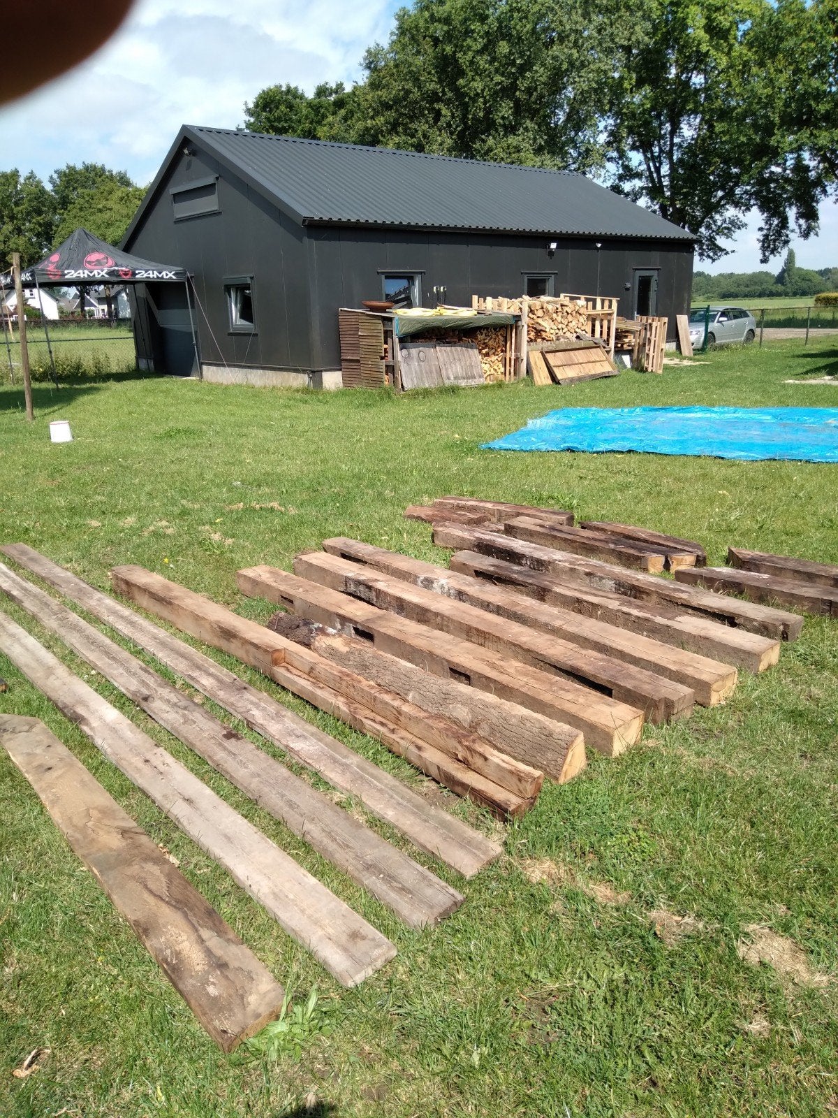 Oude eiken balken en planken van boerderijspanten, Gebruikt, Eiken, Ophalen of Verzenden, 50 mm of meer
