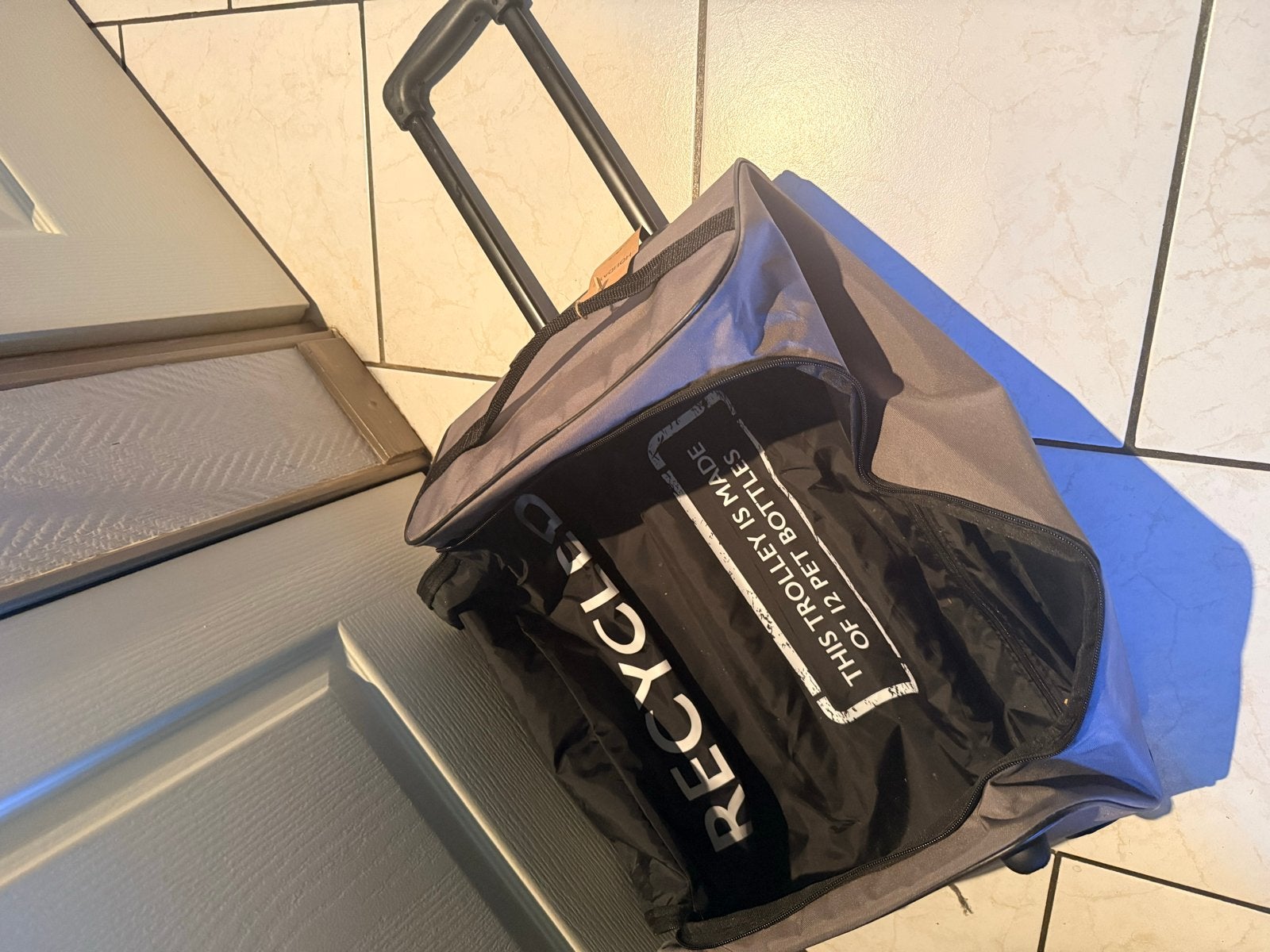 Handige gerecyclede trolley met wieltjes, Ophalen, 40 tot 60 cm, 20 tot 30 cm, Zo goed als nieuw