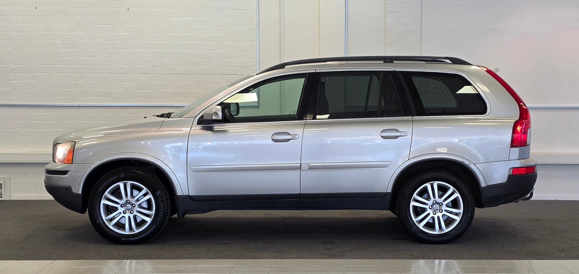 Volvo XC90 3.2 R-Design A/T LPG G3 Leer Xenon 3e Eigenaar, Auto's, Volvo, 238 pk, Gebruikt, Zwart, Stoelverwarming