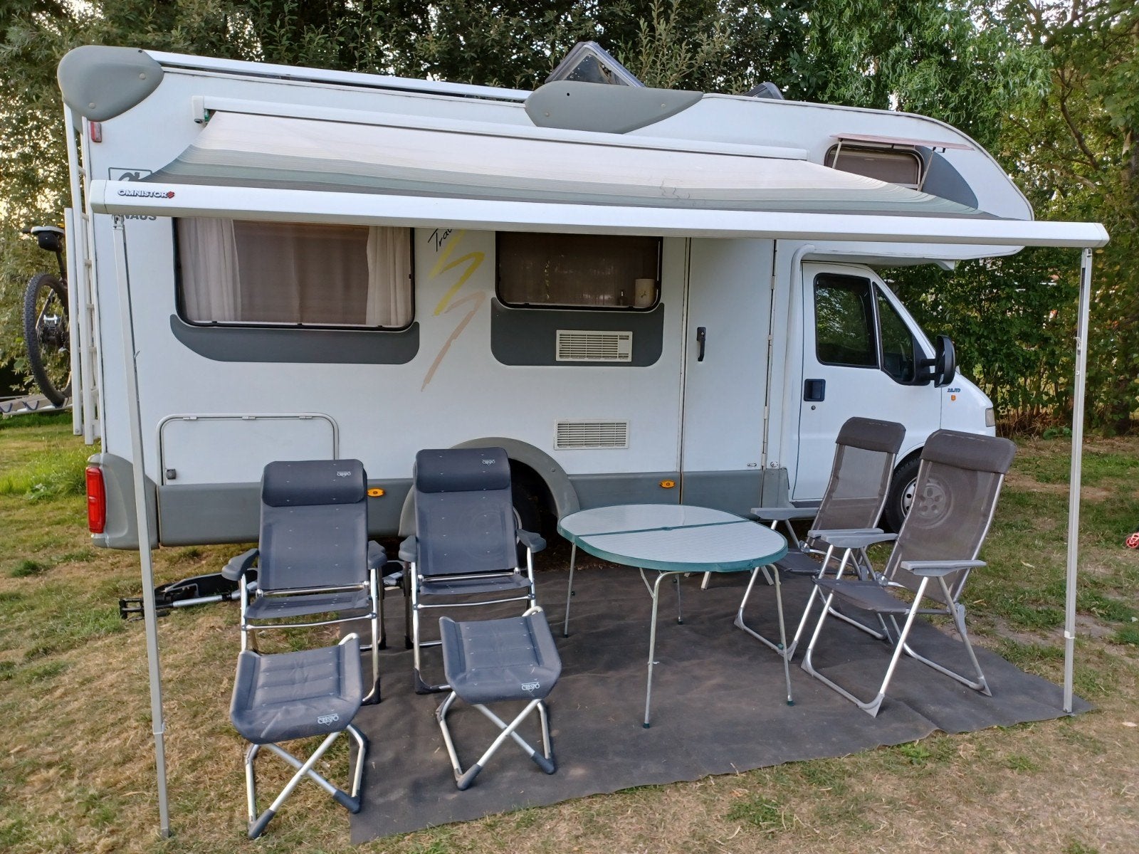 Alkoof camper Knaus Suntraveller 6.45m - 6 personen, Caravans en Kamperen, Chemisch toilet, Alkoof, Ringverwarming, Fiat