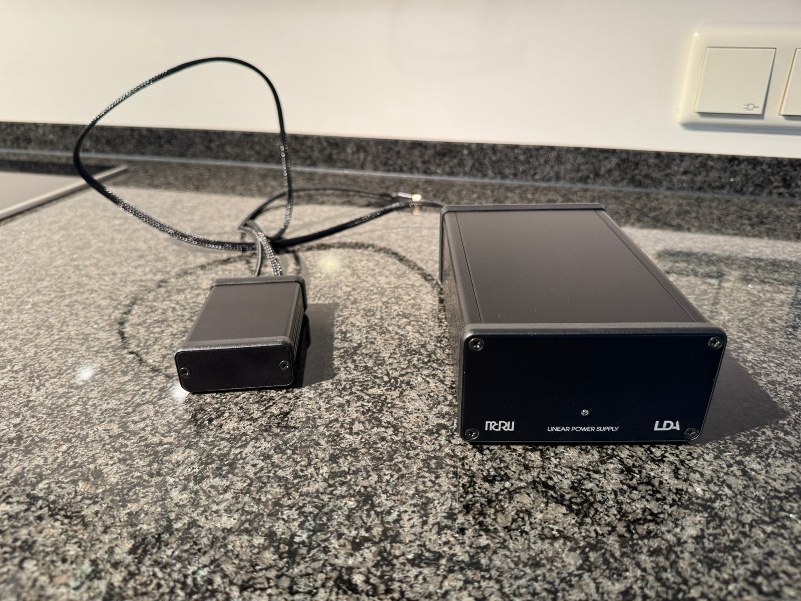 Lineaire Power Supply for Chord Qutest dac | MCRU, Ophalen, Nieuw, Minder dan 2 meter, Overige kabels
