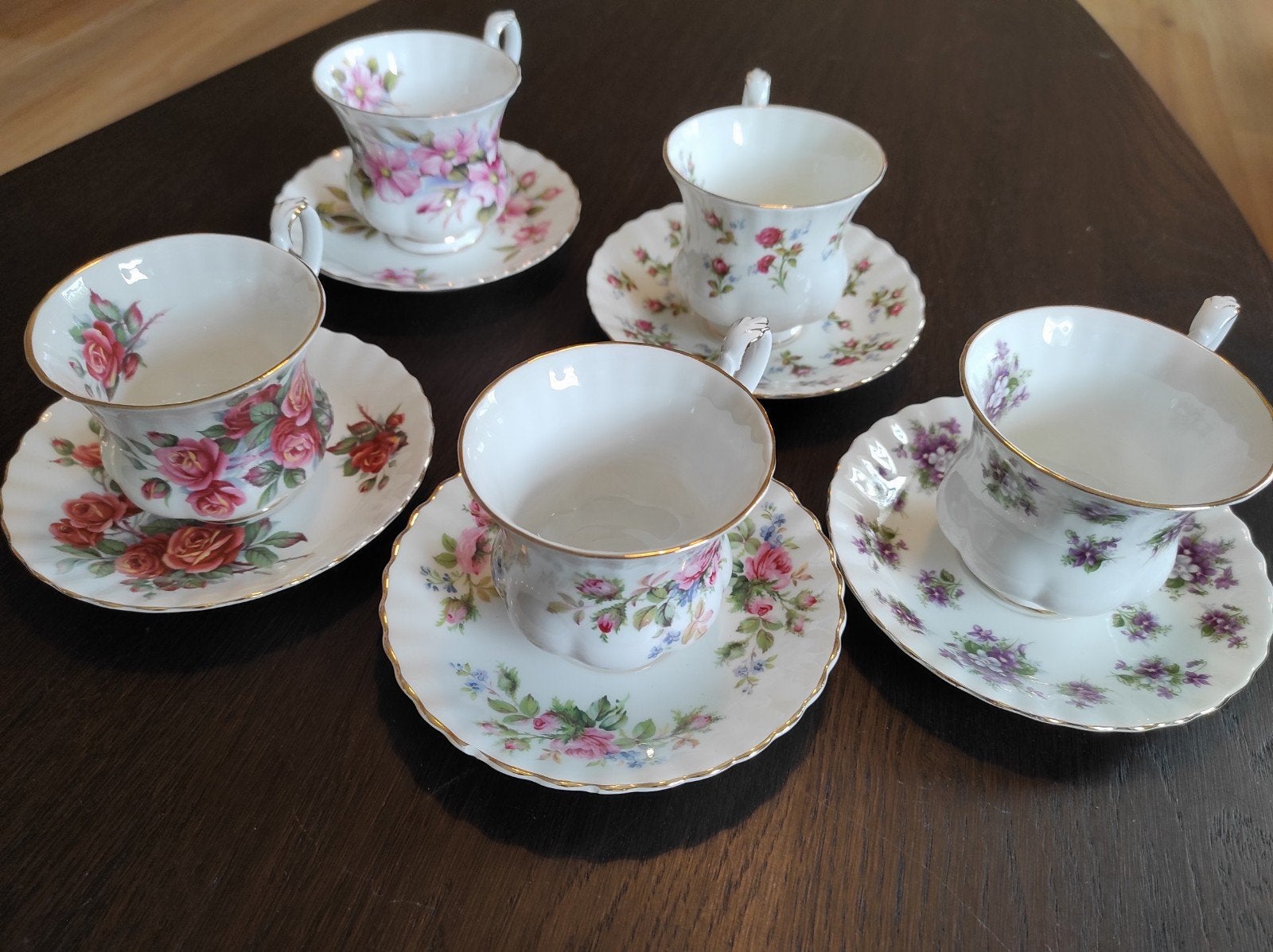 Royal Albert theekopjes en schotels - 5 setjes, Ophalen