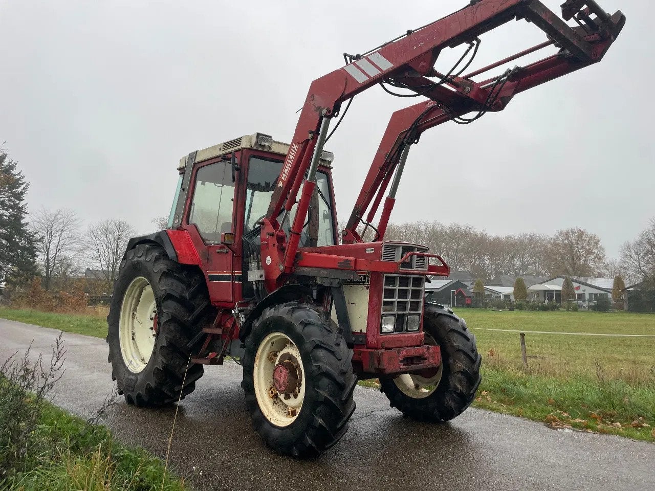 Case IH International 845 XL met voorlader MARGE, Zakelijke goederen, Agrarisch | Tractoren, Gebruikt, Case IH