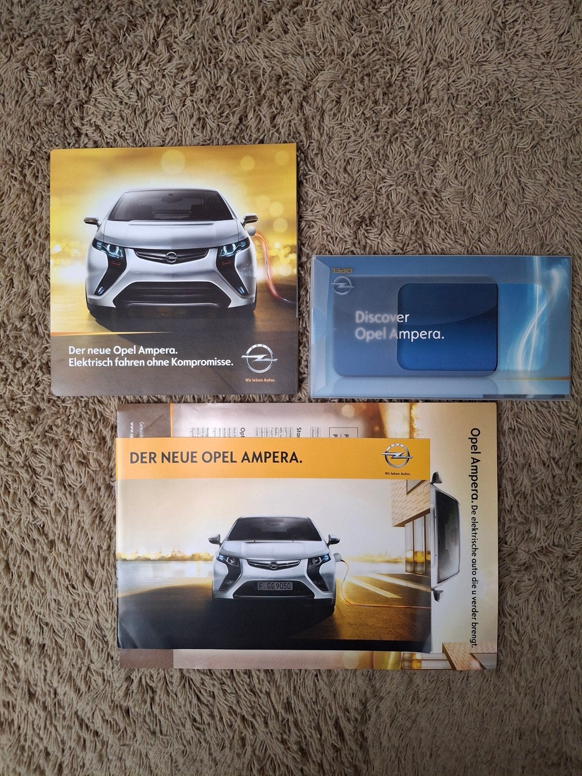 3x autofolder Opel Ampera, Verzenden, Zo goed als nieuw, Opel