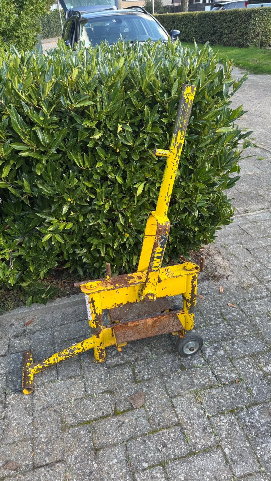 Almi Steenknipper, Ophalen, Gebruikt