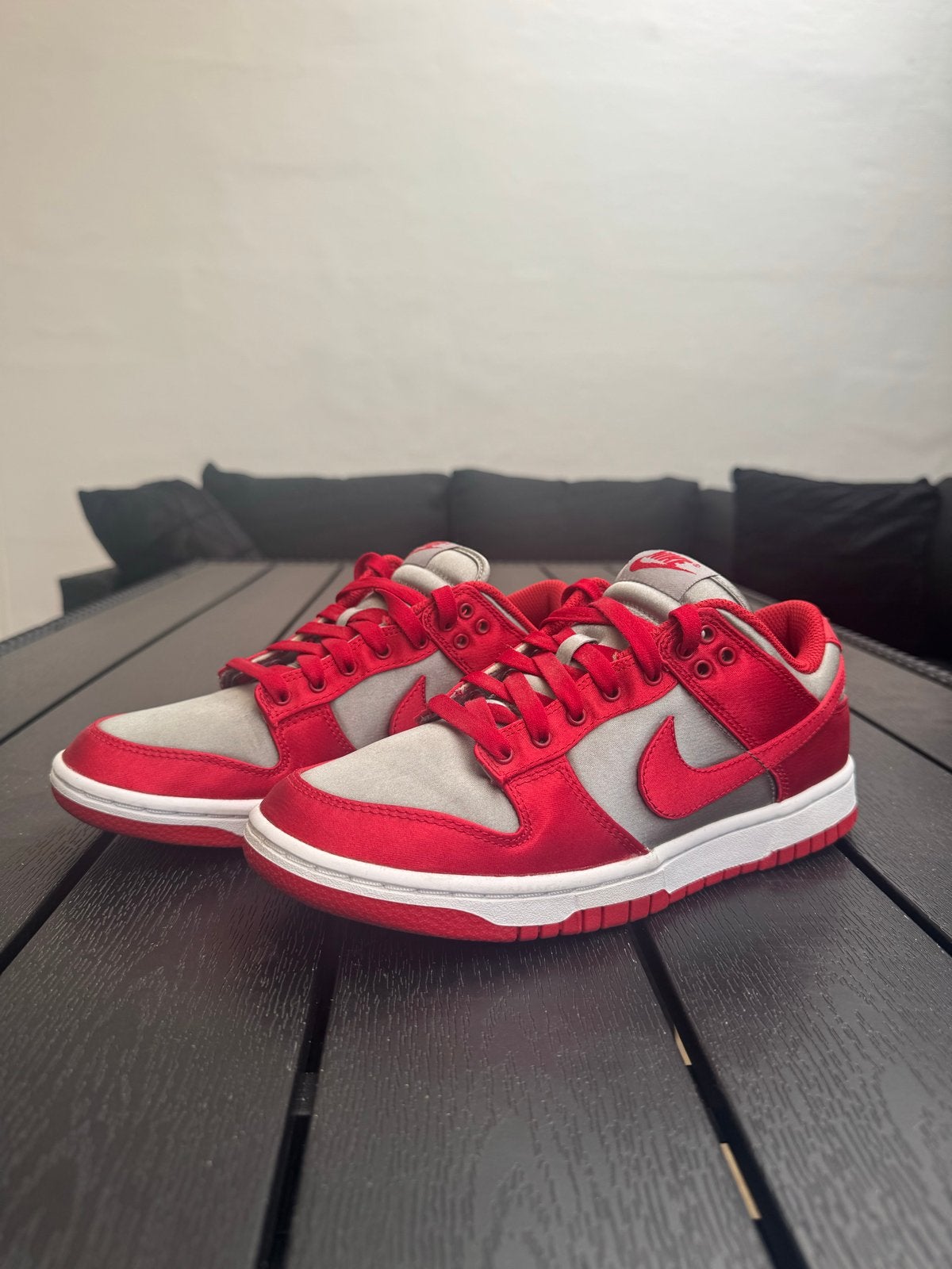 Nike Dunk Low UNLV 38, Ophalen of Verzenden, Rood, Sneakers of Gympen, Zo goed als nieuw