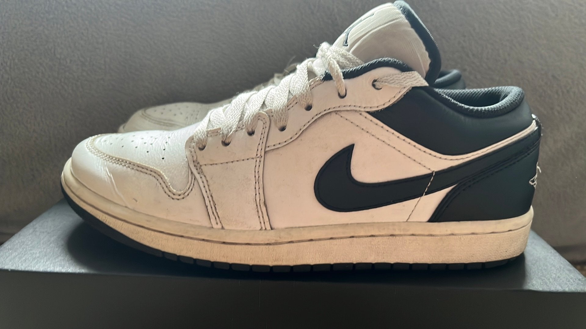Air Jordan Low White/Black - maat 41, Kleding | Heren, Schoenen, Wit, Boots, Ophalen of Verzenden, Gedragen