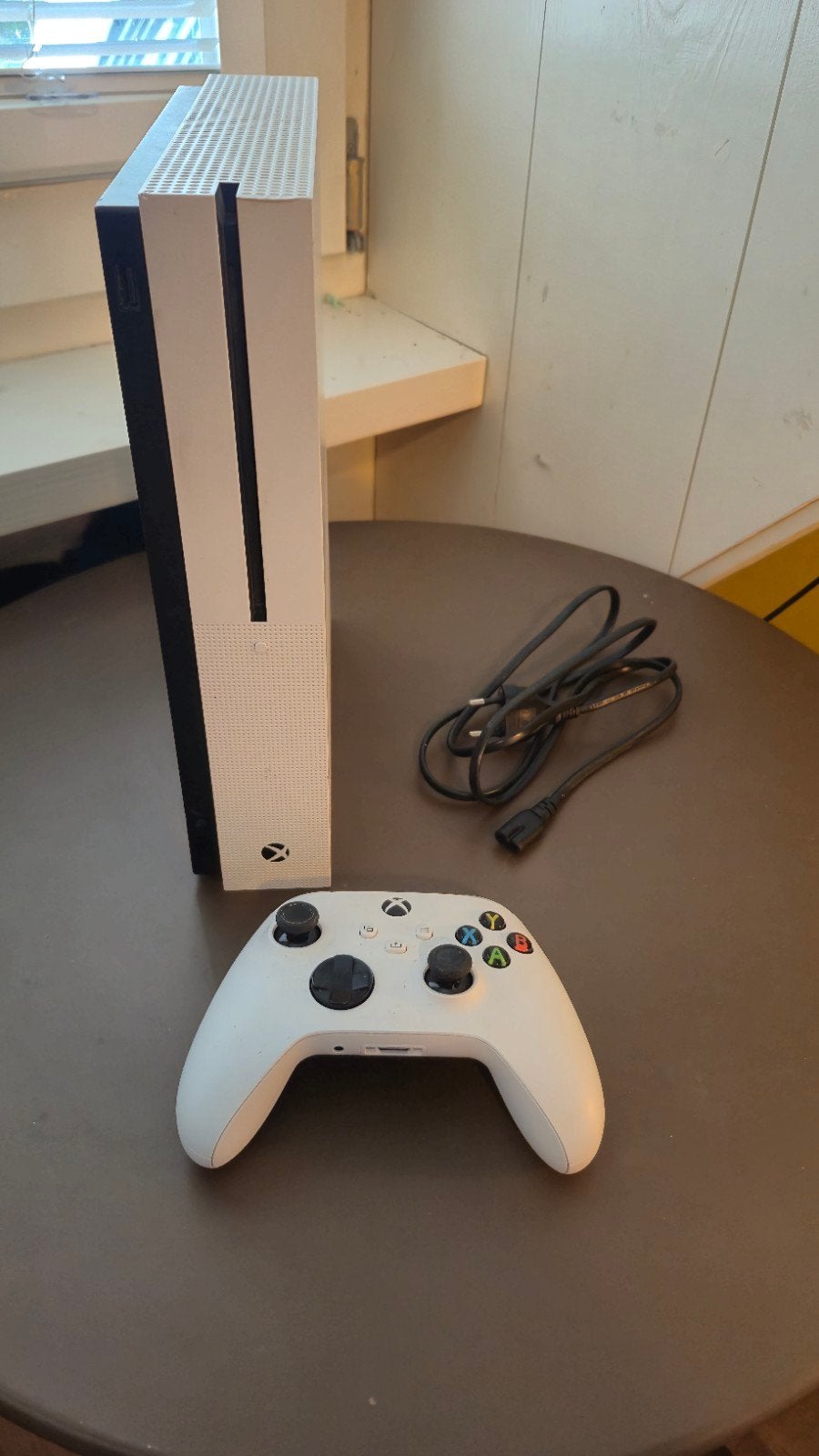 Xbox One S Console + Controller Robot White, 500 GB, Xbox One S, Ophalen of Verzenden, Zo goed als nieuw