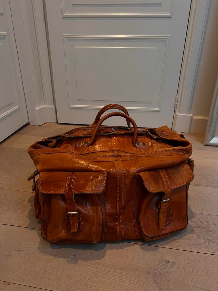 Leren reistas / weekendtas - Bruin, Sieraden, Tassen en Uiterlijk, Tassen | Reistassen en Weekendtassen, 20 tot 30 cm, Bruin, Ophalen of Verzenden