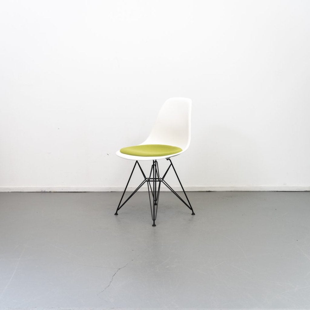 Vitra Eames DSR Stoel Wit/Groen Stof - Zwart, Niet ingevuld, Zo goed als nieuw, Niet ingevuld, Niet ingevuld