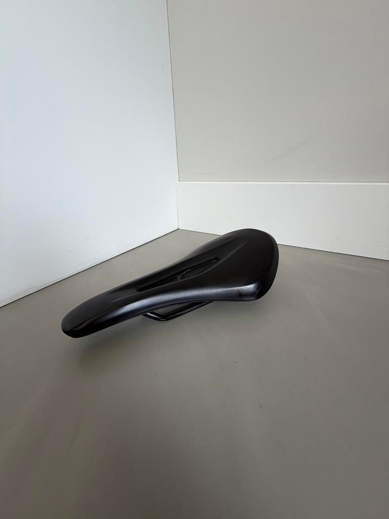 Fizik Vento Argo X3 Kium 140mm Gravel Zadel, Gebruikt, Overige materialen, Ophalen of Verzenden, Gravelbike