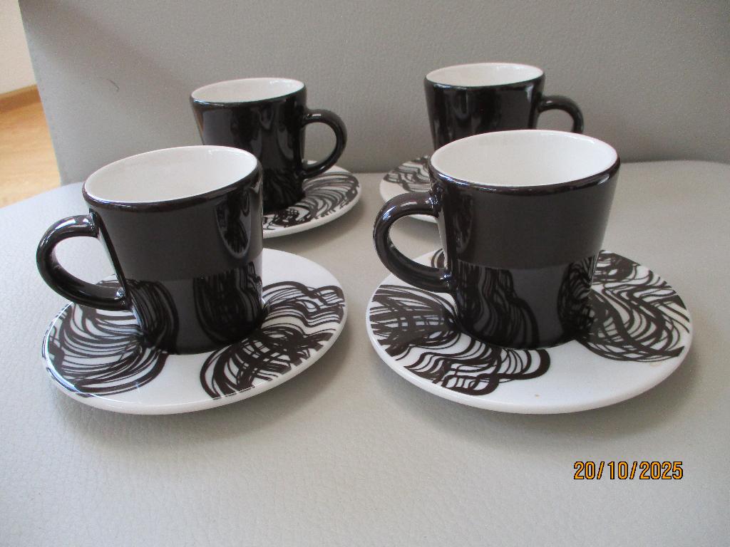 Iittala - Heikki Orvola - espresso - Finland, Overige typen, Ophalen of Verzenden, Zo goed als nieuw, Steen/keramiek
