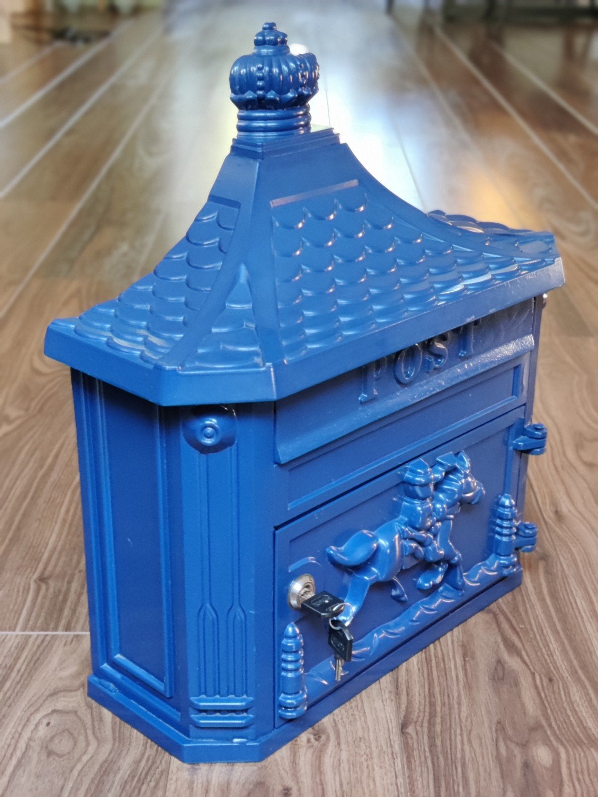 Nostalgische wandbrievenbus (donkerblauw), Tuin en Terras, Brievenbussen, Ophalen of Verzenden, Zo goed als nieuw, Aluminium, Wandbrievenbus