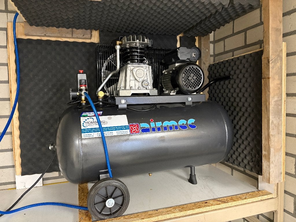 Airmecc KF100350M zuigercompressor, Ophalen, Zo goed als nieuw, 200 tot 400 liter/min, Mobiel