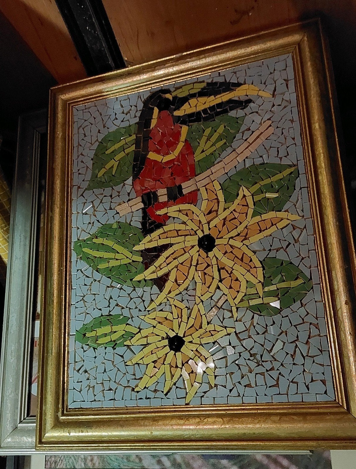 Mozaïek kunstwerk met zonnebloemen in goudkleurige lijst, Ophalen, Meerkleurig, Steen/keramiek, Wandbord of Wandpaneel