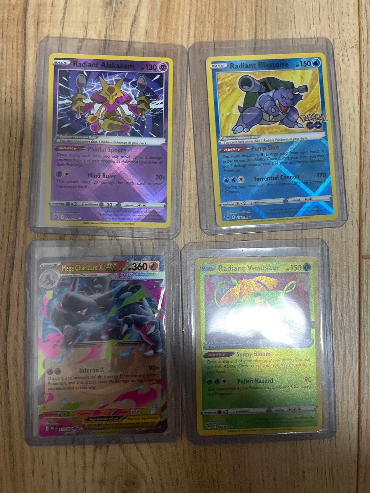 Mooie Pokémon kaarten, Ophalen, Zo goed als nieuw, Meerdere kaarten, Foil