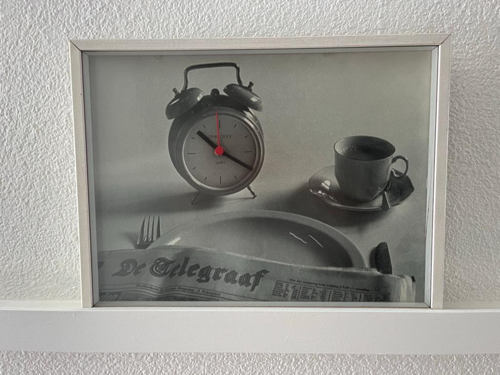 Unieke wandklok De Telegraaf - 40x30 cm, Ophalen, Gebruikt, Wandklok