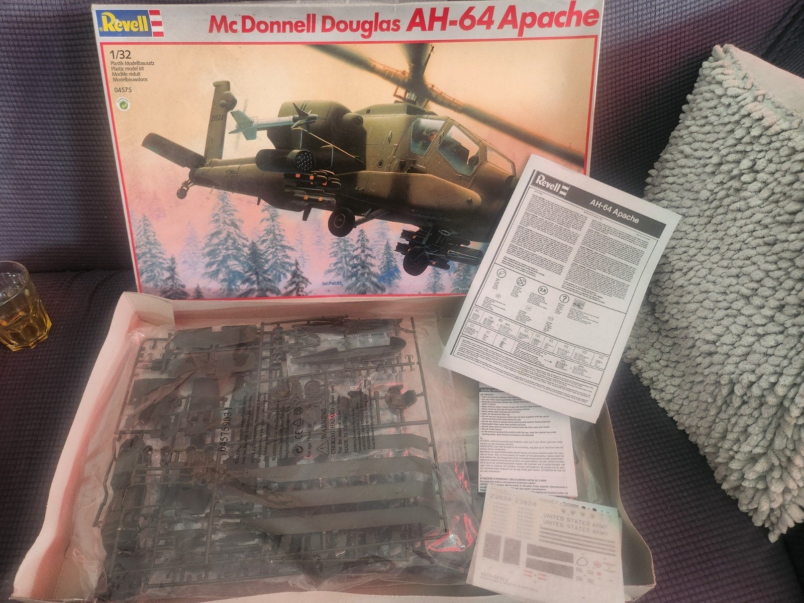 Revell AH-64 Apache Helikopter Bouwdoos 1:32, Ophalen of Verzenden