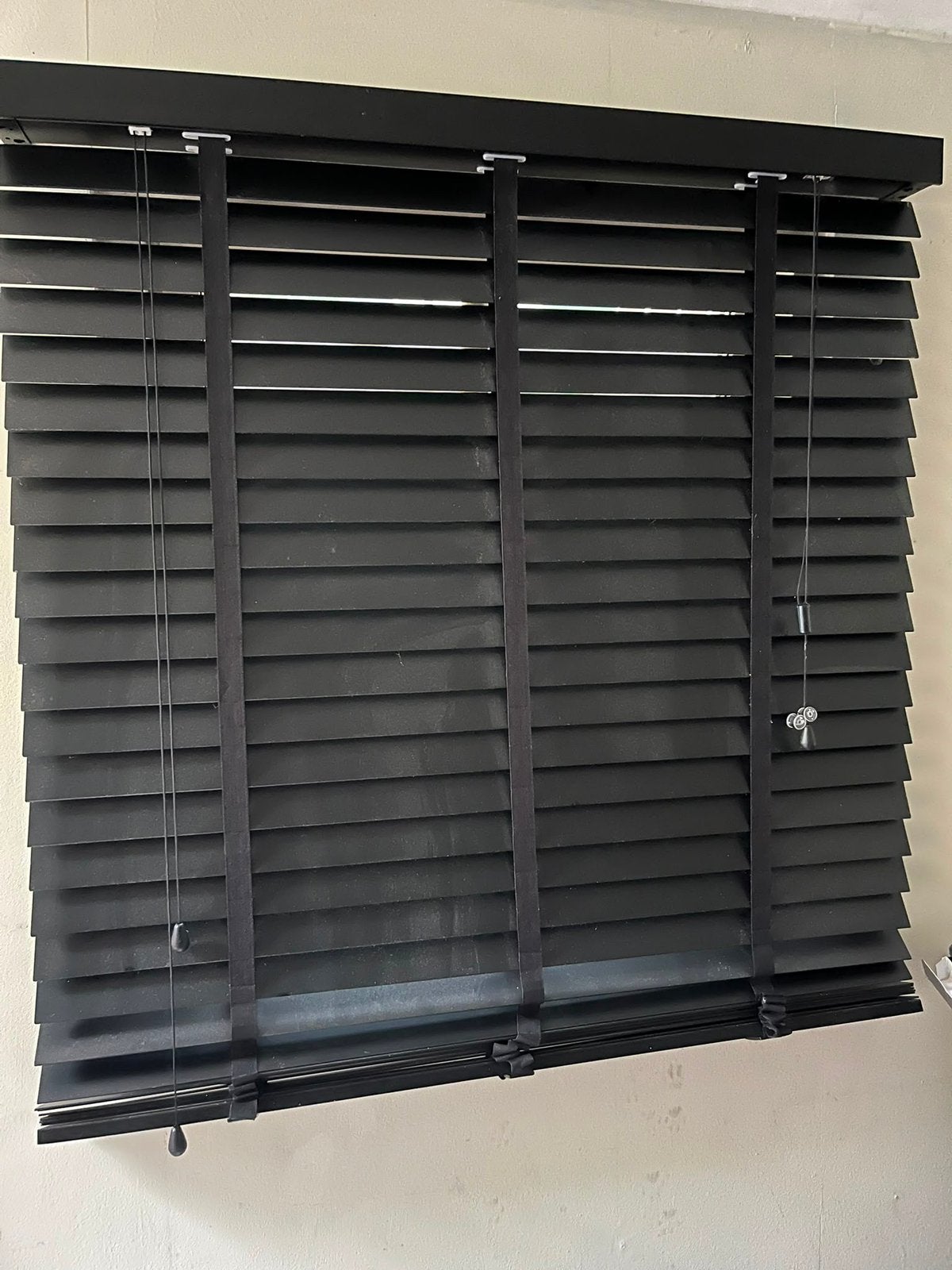 2x Zwarte Jaloezieën 100x140 cm - Zo goed als nieuw, Ophalen, Zo goed als nieuw, Zwart, Jaloezie