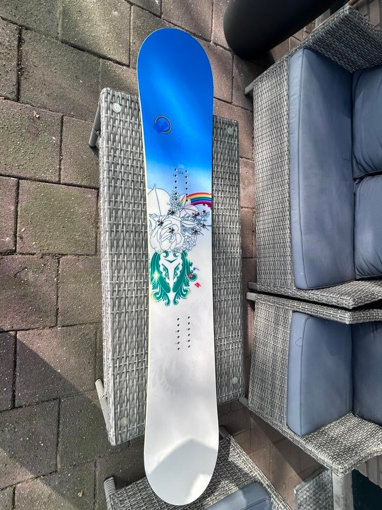 Gaaf snowboard, 154 Atomic Tika, Sport en Fitness, Snowboarden, Ophalen, Gebruikt, Board