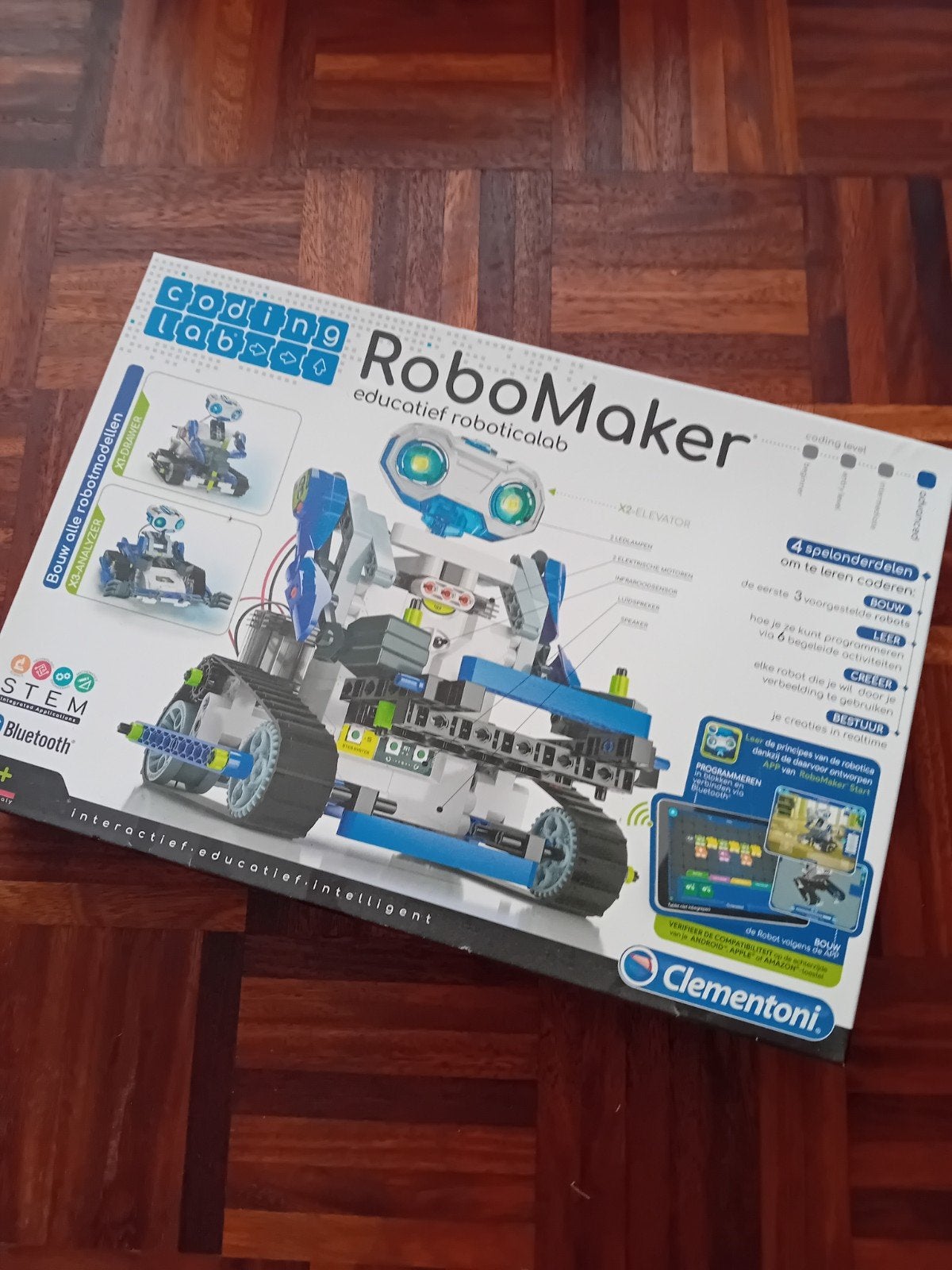 RoboMaker Clementoni: Codeerrobot met gratis app, Ophalen, Zo goed als nieuw, Bouwen, Met licht