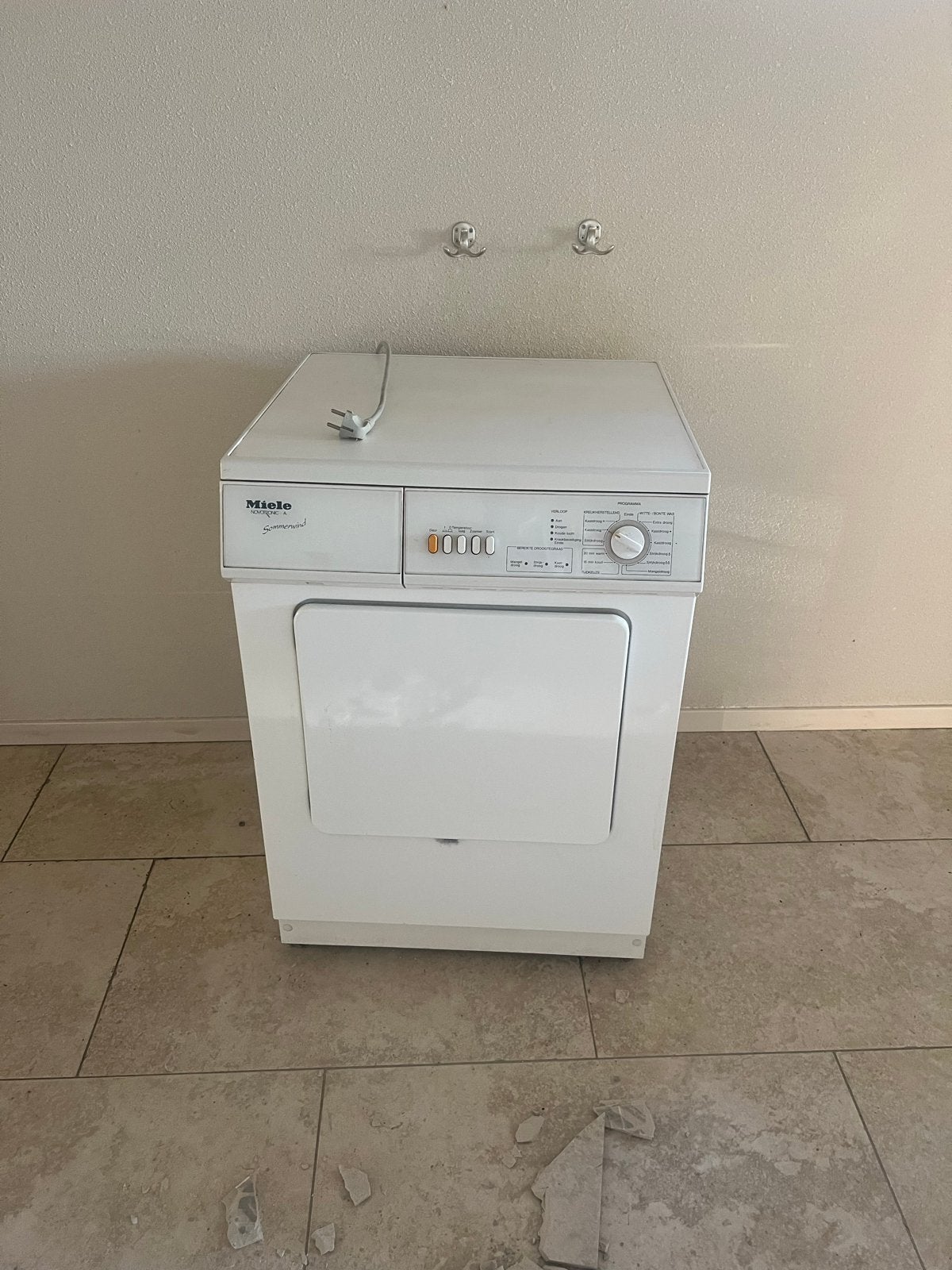 Gratis Miele Wasdroger - Betrouwbaar en Efficiënt, Witgoed en Apparatuur, Wasdrogers, Ophalen, 6 tot 8 kg, Gebruikt, Luchtafvoer