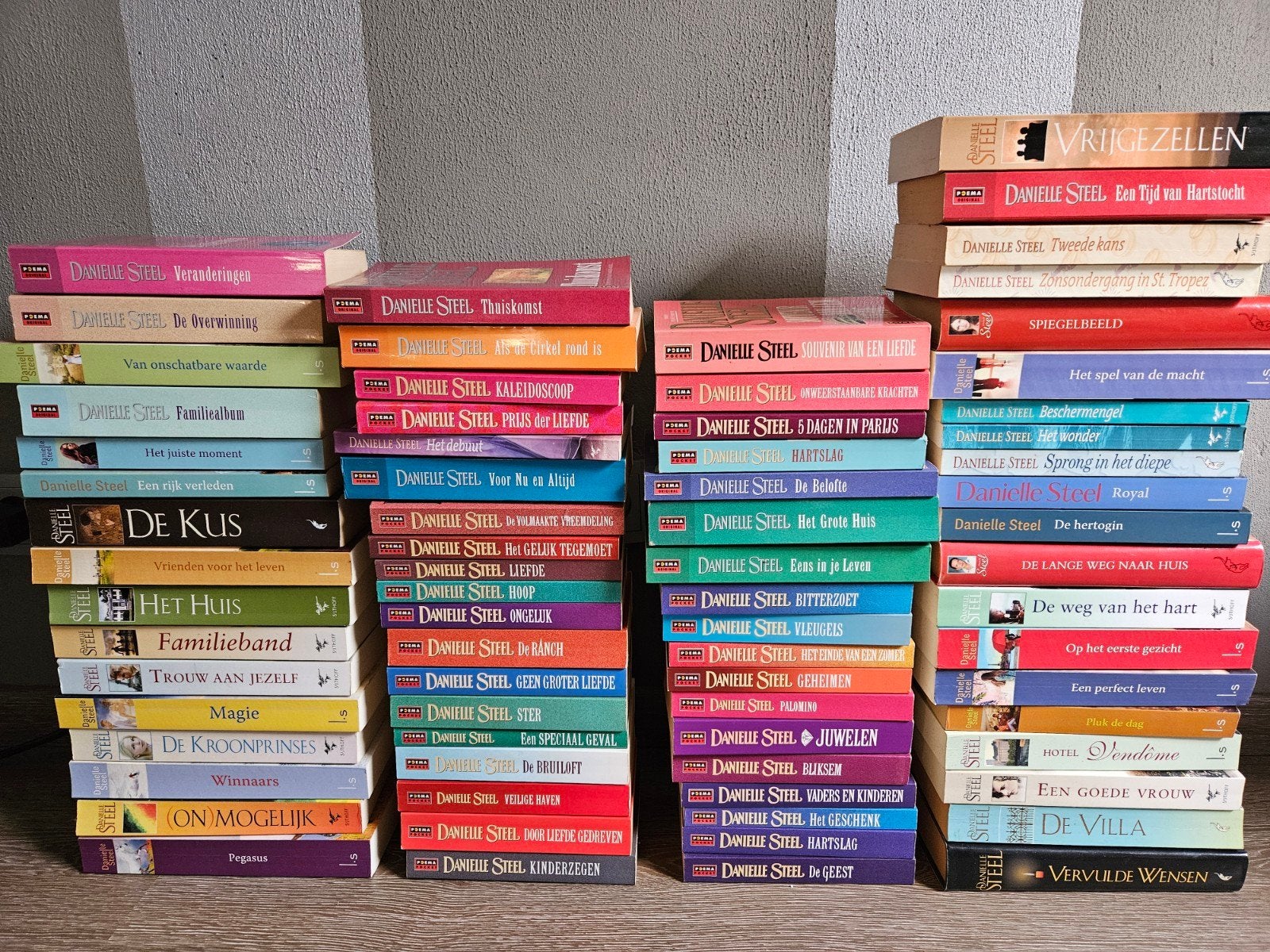 Grote collectie Danielle Steel boeken - Diverse titels, Ophalen, Gelezen, Danielle Steel, Nederland