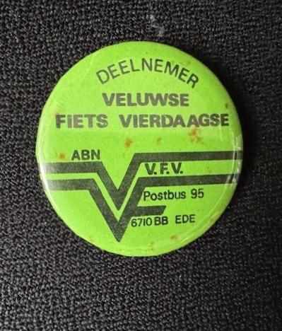 Button, Ophalen of Verzenden, Zo goed als nieuw, Overige onderwerpen, Button